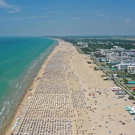 Lovely Flat Only 200m From The Sea - Beahost Apartament Bibione