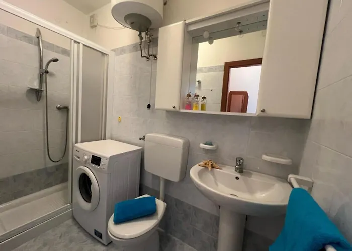 Flat Only 200mt From The Sea *